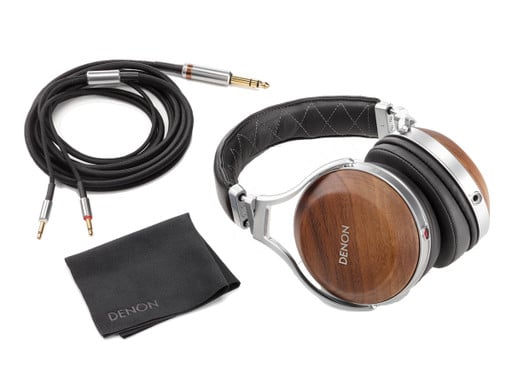 DENON AH-D7200 with included accessories