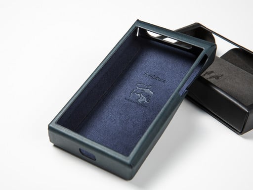 Astell&Kern A&futura SE180 Leather Case (stacked alt)